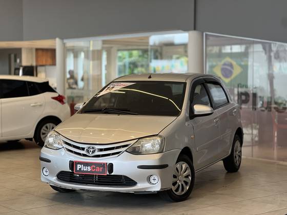 TOYOTA ETIOS 1.5 XS 16V FLEX 4P MANUAL TOYOTA ETIOS 1.5 XS 16V FLEX 4P MANUAL
